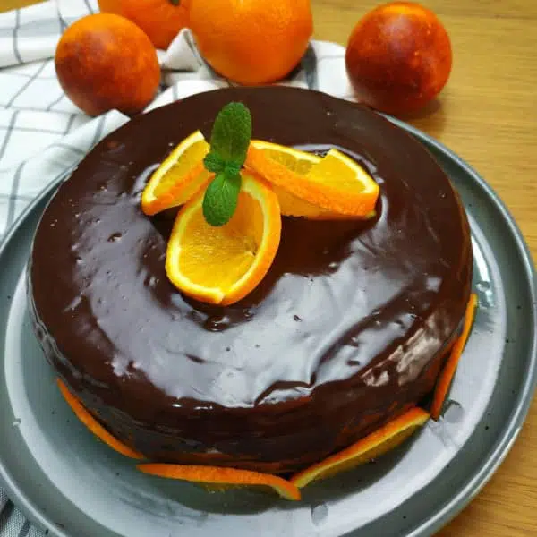 Tarta de naranja y chocolate