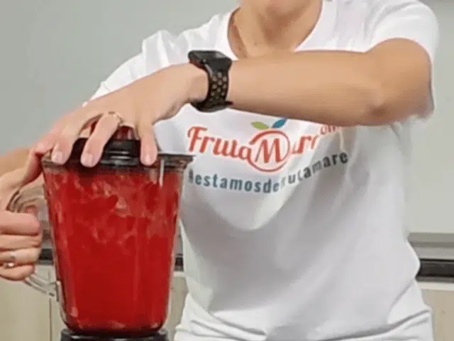 Batido de Remolacha y Zanahoria: Energía Pura Rojo Pasión